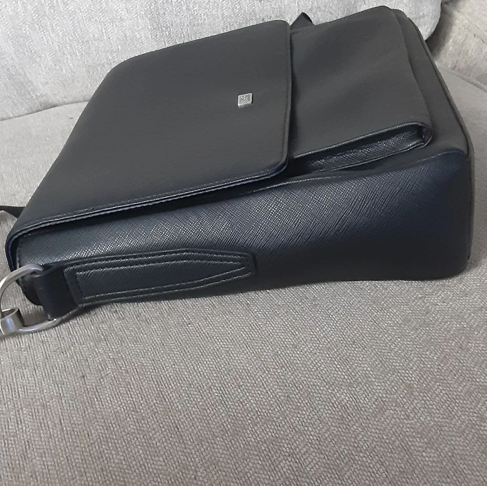 Ike By Ike Behar Men's Black Leather Messenger Bag